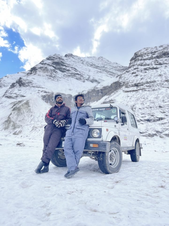 Travellers on a Travel Kampany trip